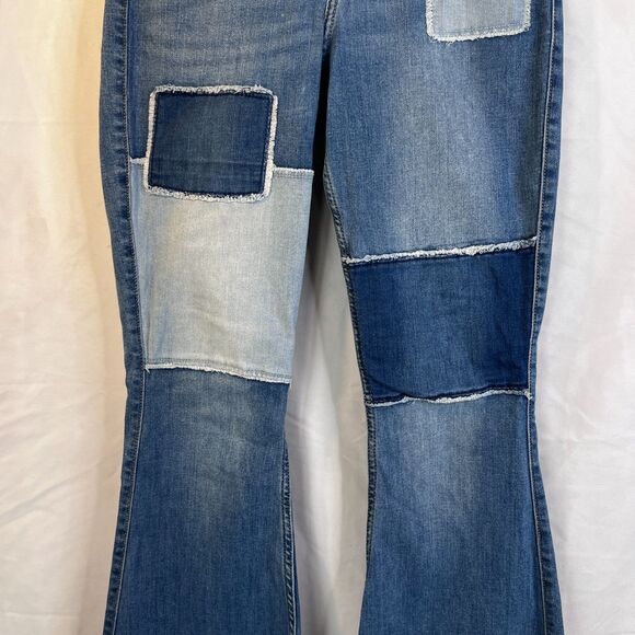 Hollister Patchy Patchwork Flare Leg Denim Jeans Raw Hem High Rise JRS SZ 5R-27 - Picture 5 of 10